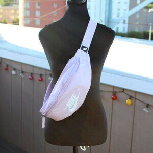 NIKE Heritage Hip Pack/Belt Bag - New w.o Tags